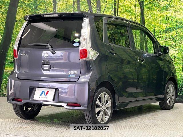 Nissan DAYZ 2013-12 7616108-17