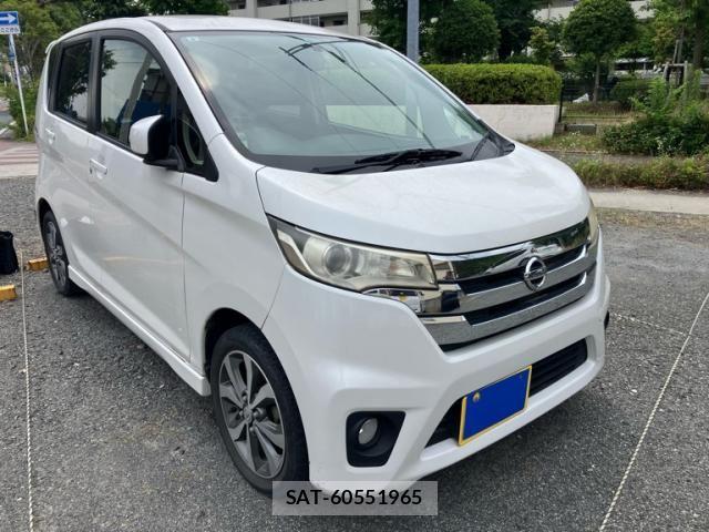 Nissan DAYZ 2013-06 7616126-1