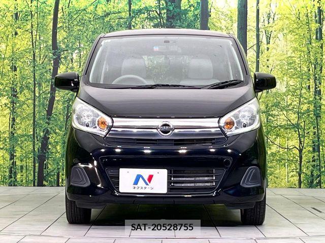 Nissan DAYZ 2017-08 7616111-13