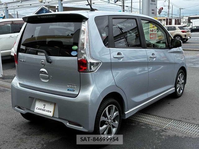 Nissan DAYZ 2014-03 7616101-26