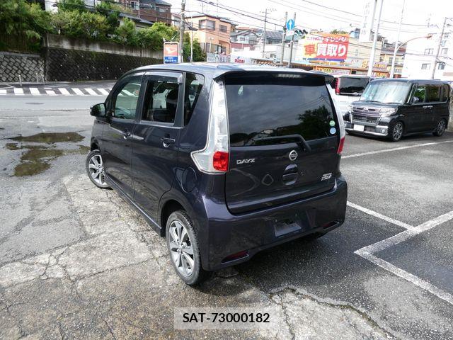 Nissan DAYZ 2014-01 7876071-2