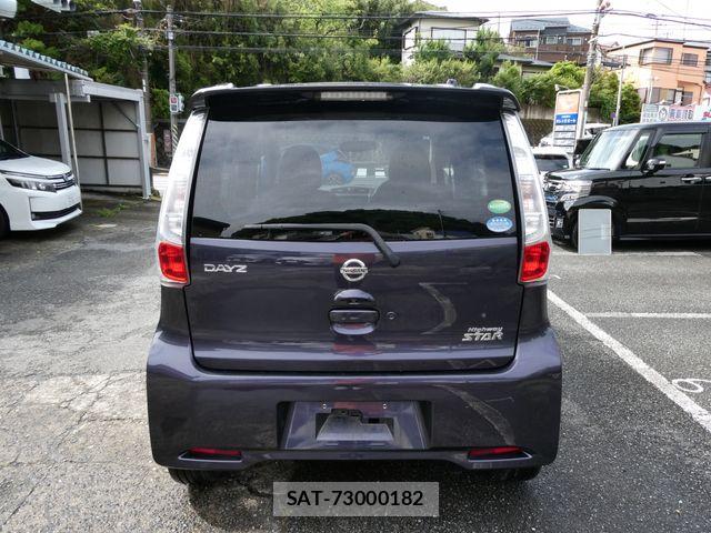 Nissan DAYZ 2014-01 7876071-5