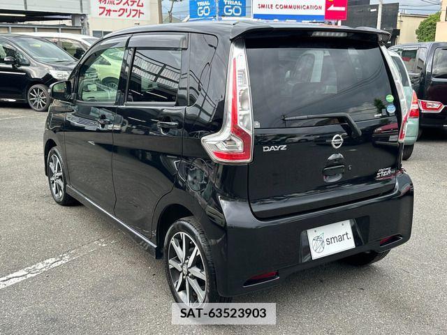 Nissan DAYZ 2018-01 7876068-6
