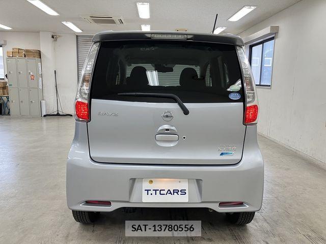 Nissan DAYZ 2015-07 7876076-22