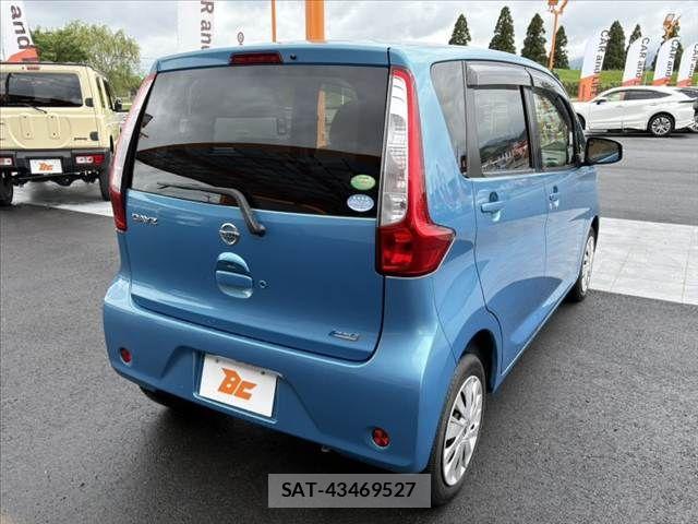 Nissan DAYZ 2013-07 7876082-12