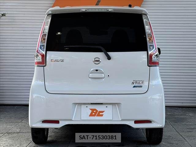 Nissan DAYZ 2016-11 7876069-13