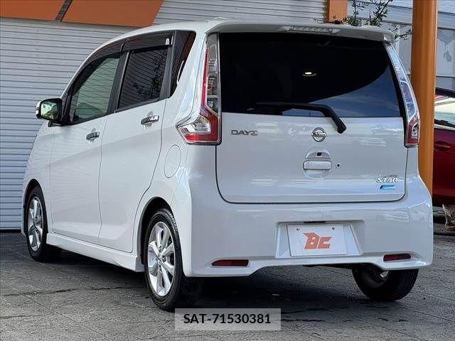 Nissan DAYZ 2016-11 7876069-14