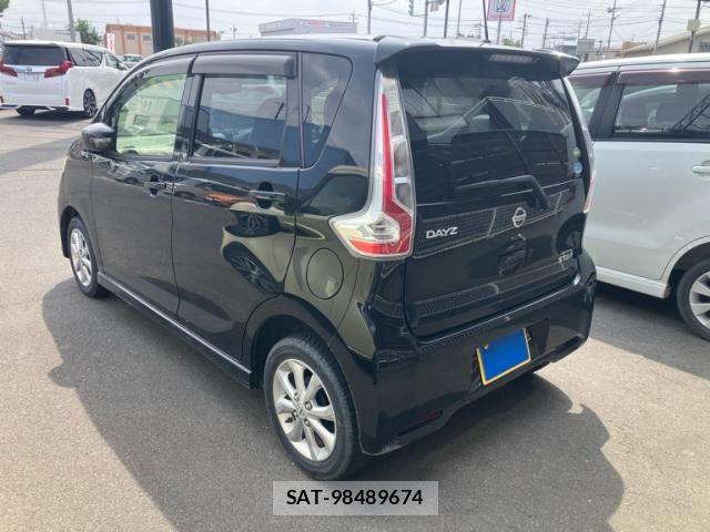 Nissan DAYZ 2017-02 7876086-4