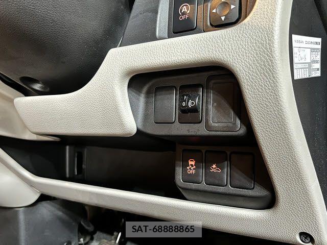 Nissan DAYZ 2015-06 7876073-17