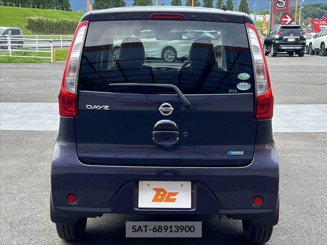 Nissan DAYZ 2015-09 7902502-13