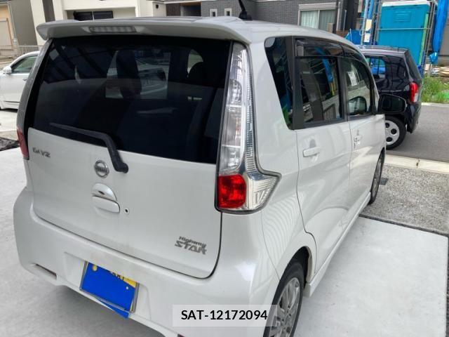 Nissan DAYZ 2013-09 7961166-2