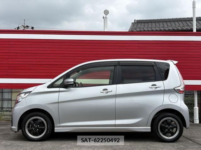 Nissan DAYZ 2018-09 7961158-4