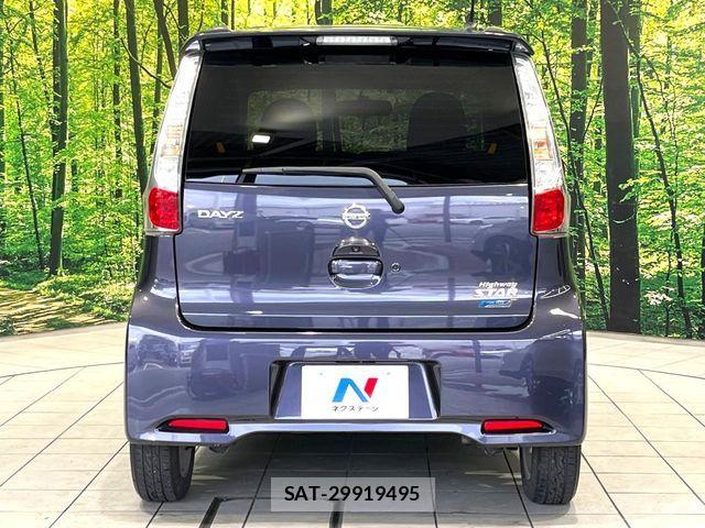 Nissan DAYZ 2014-01 7978981-14
