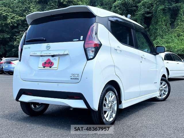 Nissan DAYZ 2022-05 7978969-2