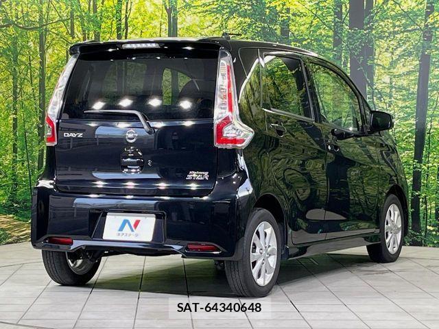 Nissan DAYZ 2018-04 8073511-16