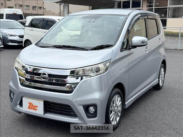 Nissan DAYZ 2015-01 8073536-21