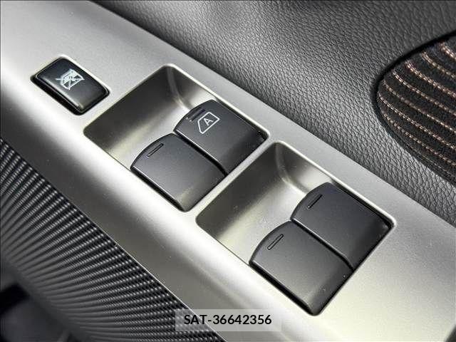 Nissan DAYZ 2015-01 8073536-28