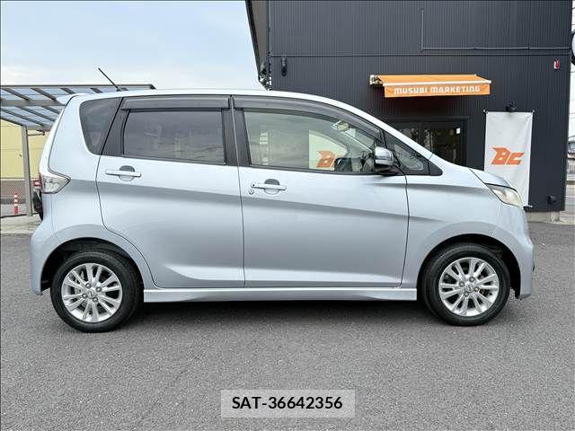Nissan DAYZ 2015-01 8073536-6