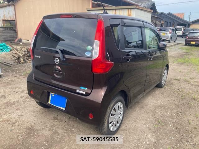 Nissan DAYZ 2016-01 8098830-2
