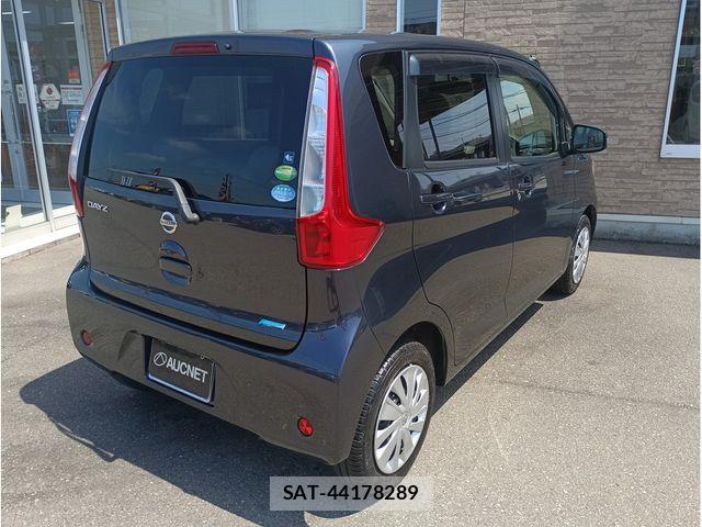 Nissan DAYZ 2014-03 8098823-2