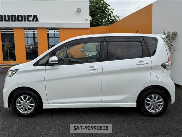 Nissan DAYZ 2013-07 8098828-10