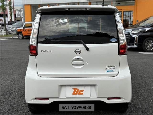 Nissan DAYZ 2013-07 8098828-13