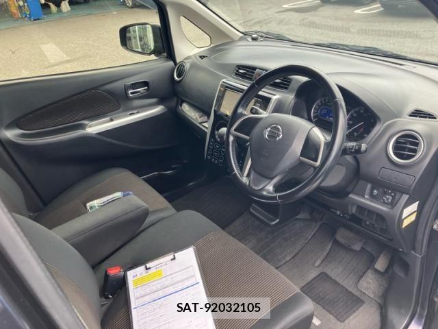 Nissan DAYZ 2015-01 8098829-21
