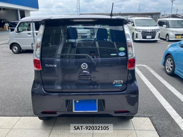 Nissan DAYZ 2015-01 8098829-2
