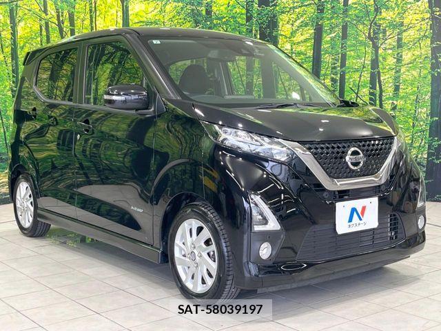 Nissan DAYZ 2020-07 8129700-15