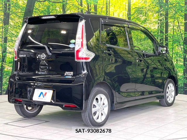 Nissan DAYZ 2016-03 8145707-16