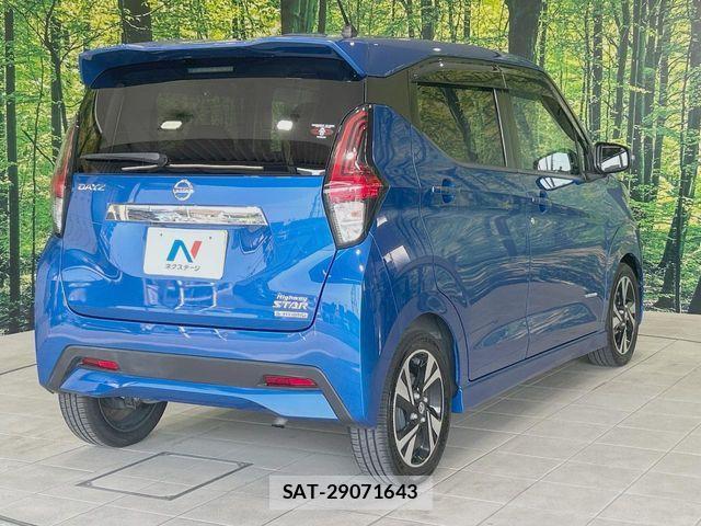 Nissan DAYZ 2019-03 8207221-16