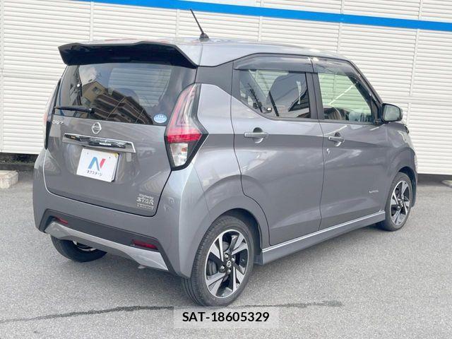Nissan DAYZ 2019-08 8207216-16