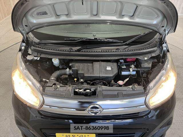 Nissan DAYZ 2018-03 8207223-25