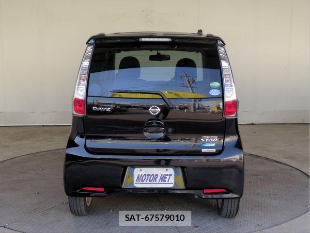 Nissan DAYZ 2013-06 8207236-18