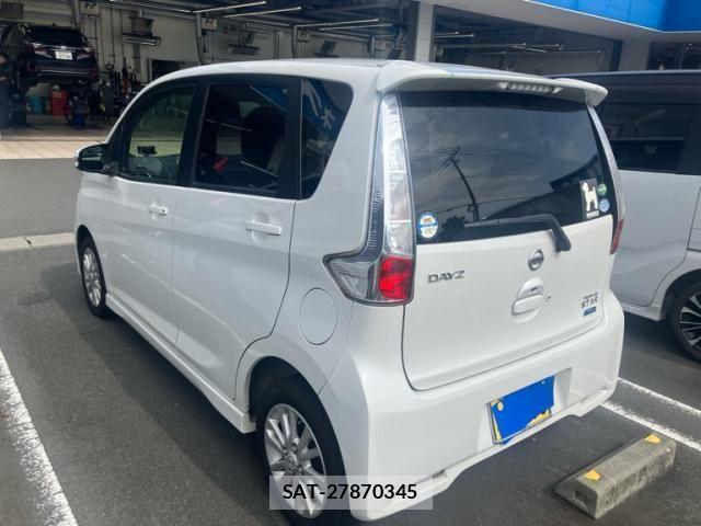 Nissan DAYZ 2015-09 8229519-1