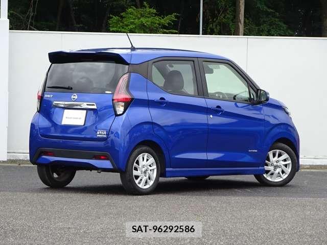 Nissan DAYZ 2022-03 8229517-2