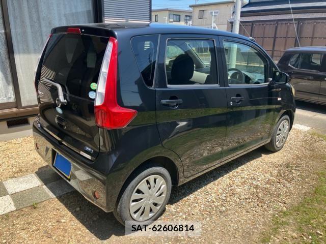 Nissan DAYZ 2014-01 8229521-4