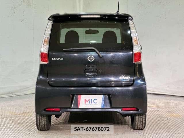 Nissan DAYZ 2014-05 8245020-5