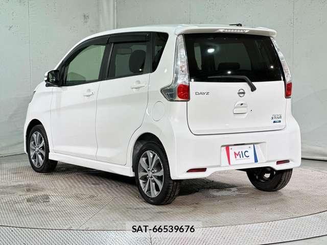 Nissan DAYZ 2015-07 8335539-6