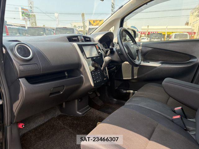 Nissan DAYZ 2015-02 8335546-12