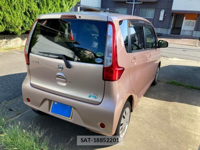 Nissan DAYZ 2013-08 8335551-3