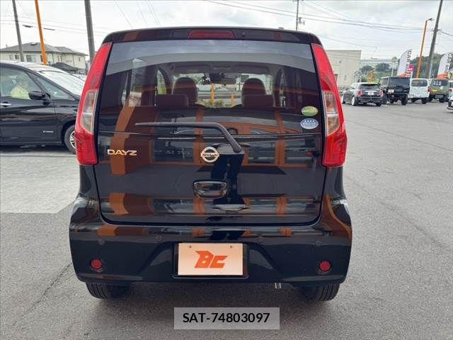 Nissan DAYZ 2018-11 8354302-13