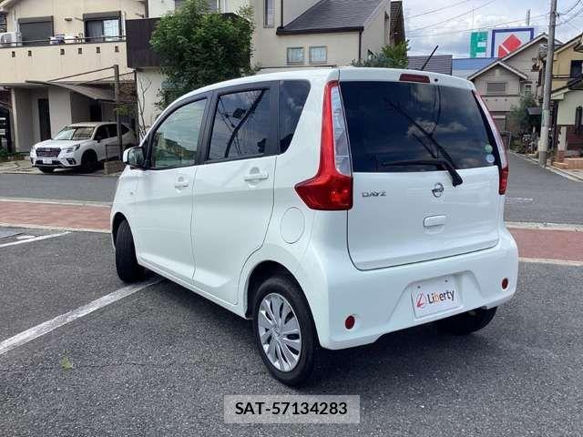 Nissan DAYZ 2015-04 8365516-10