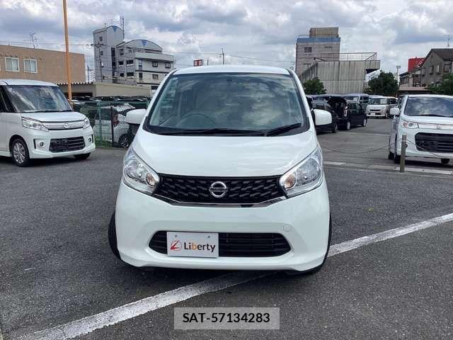 Nissan DAYZ 2015-04 8365516-5