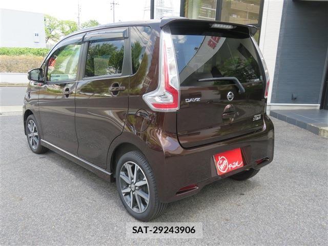Nissan DAYZ 2016-03 8365513-5
