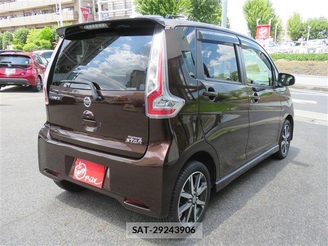 Nissan DAYZ 2016-03 8365513-6