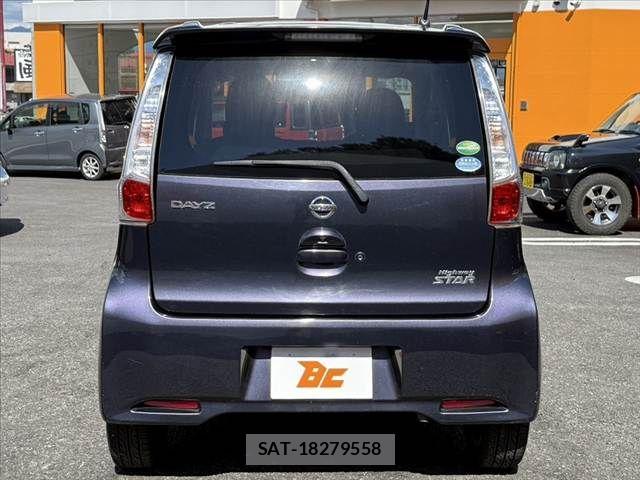Nissan DAYZ 2013-10 8365528-13