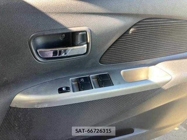 Nissan DAYZ 2013-10 8365529-11