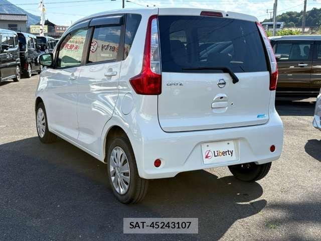 Nissan DAYZ 2014-01 8364553-10