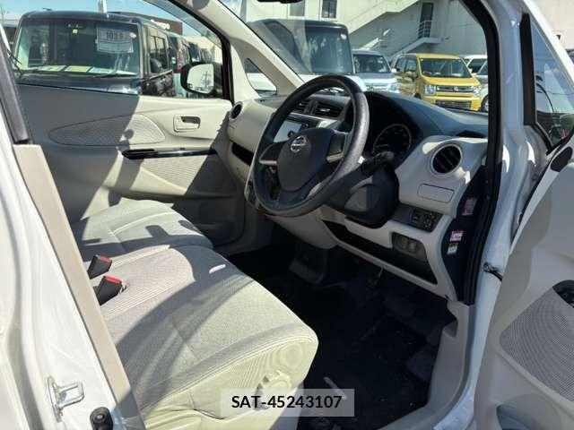 Nissan DAYZ 2014-01 8364553-15